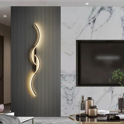 Minimalist LED Strip Wall Sconce in Black