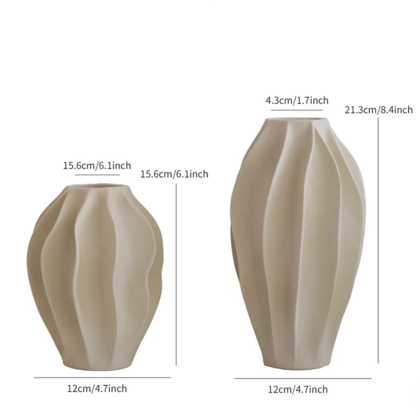 Beige Ceramic Vase with a High-End Feel and a Light Luxury Wave, Decorated with Yang Peach Flowers