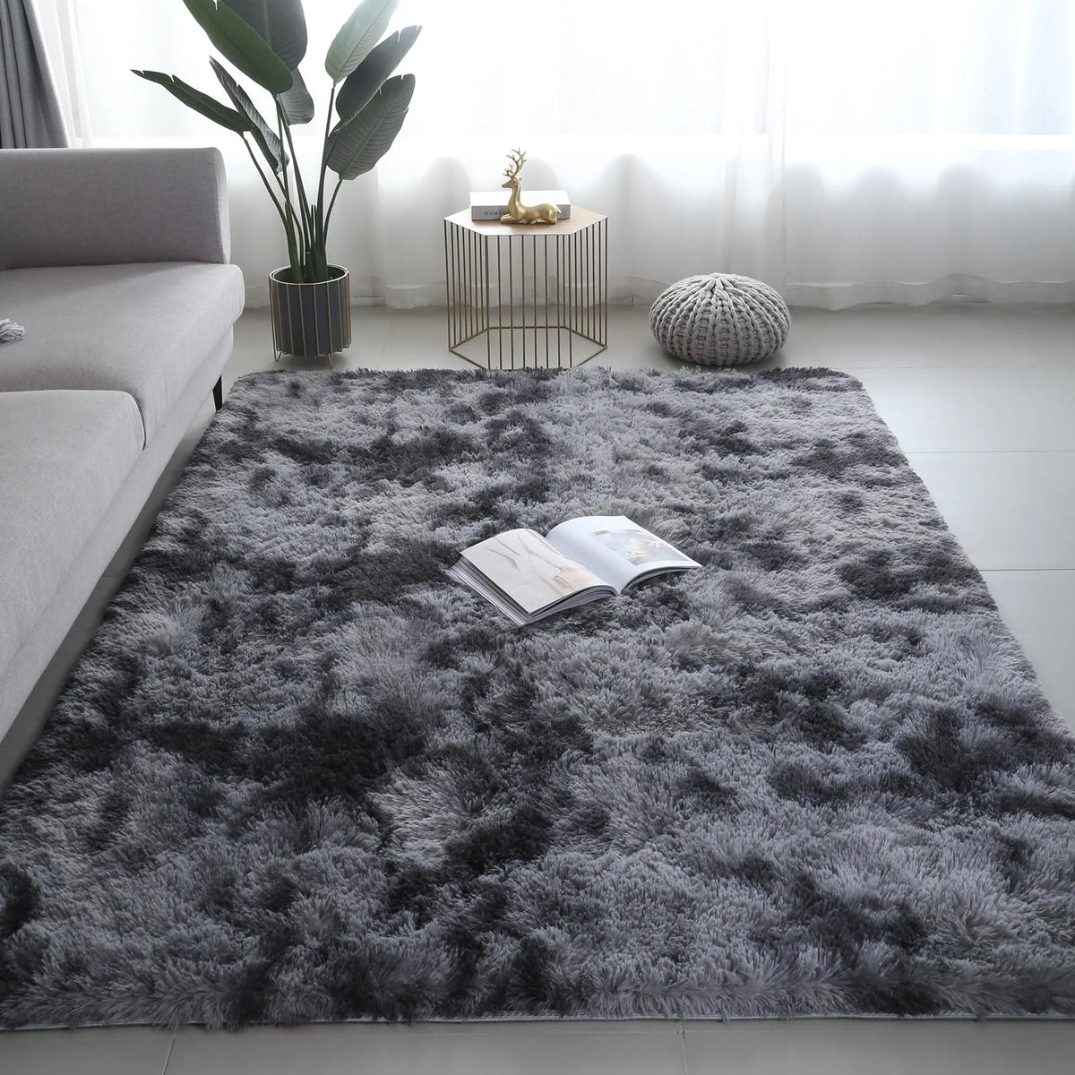 Ultra Soft Puffy Tie Dye Rug in Deep Gray Tie-Dye