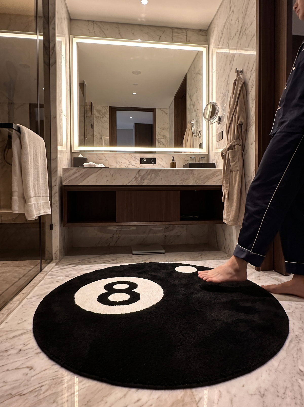 Black Eight Ball Round Rug: Soft And Staying Put
